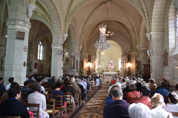 http://www.dclv.fr/DCLV_WEB/photos_news/DoyenneEnvoi90.JPG